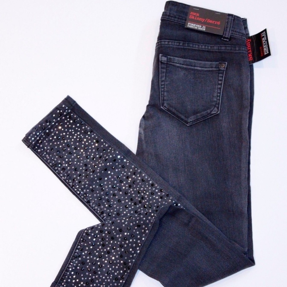 FOREVER  21 Women's Studded BLACK Jeans